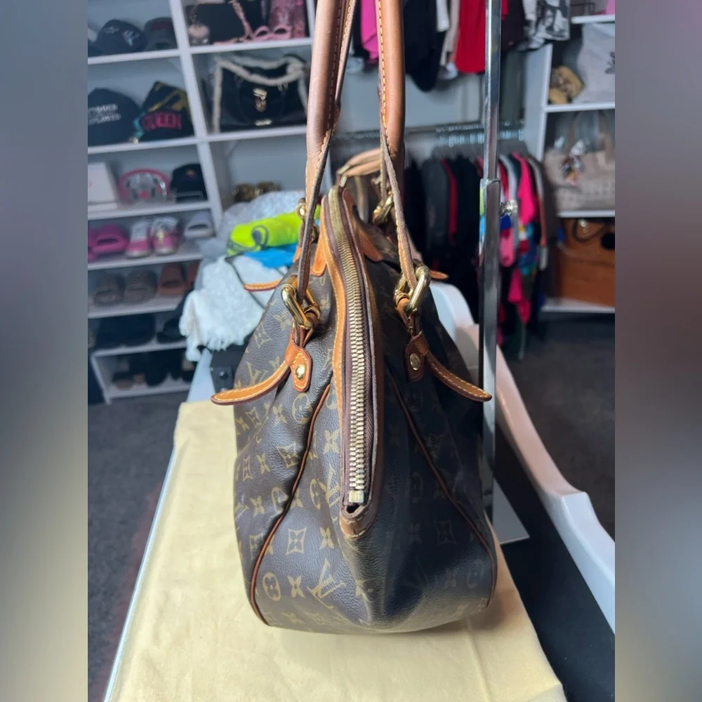 Authentic Louis Vuitton Tivoli - Picture 8 of 12